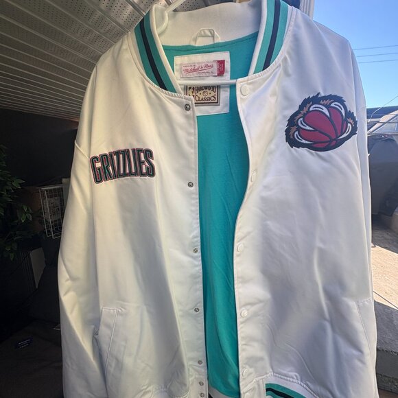 Mitchell & Ness Vancouver Grizzlies Satin Throwback Jacket XXL (Fits XL) NWT - Picture 4 of 8